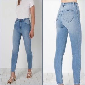 ROLLA’S | High rise Eastcoast Ankle skinny light wash stretch sz 27